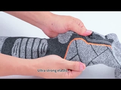 جوراب‌های گرمکن باطری قابل شارژ با کنترل ترموستاتیک 7.4 ولتی مردانه زنانه برای زمستان